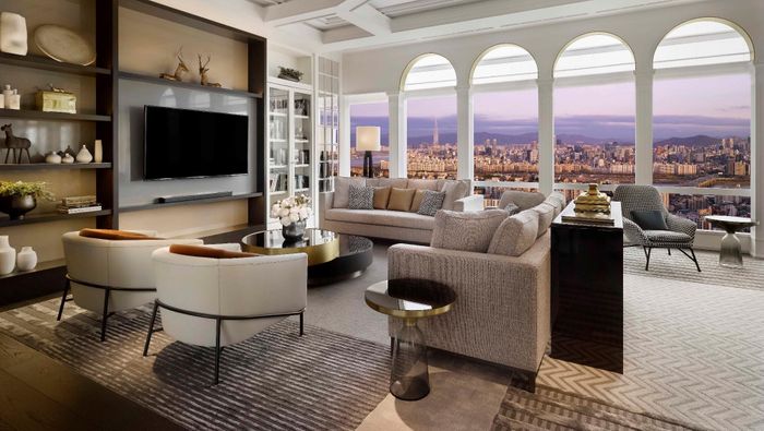 Rooms & Suites