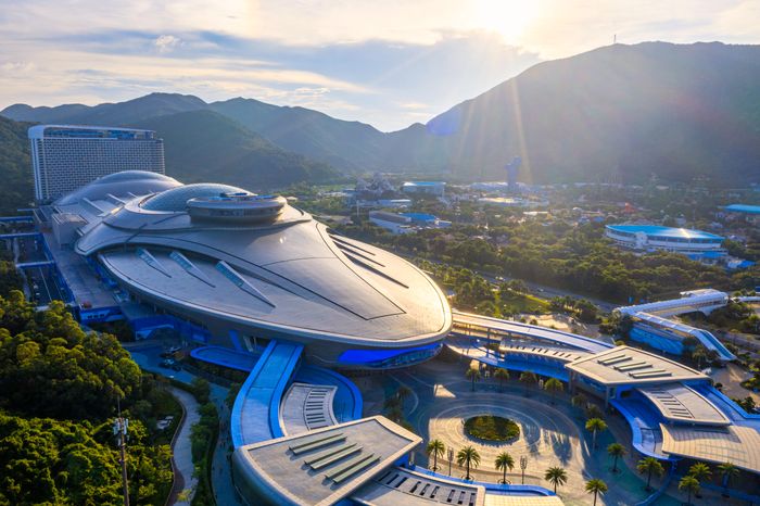 Chimelong Spaceship