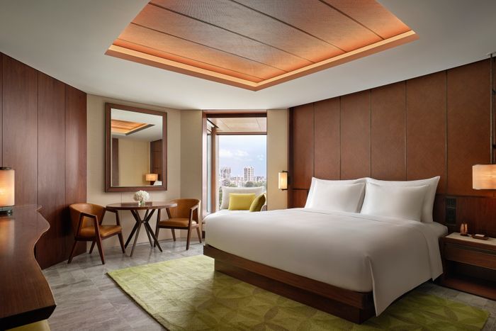 Rooms & Suites