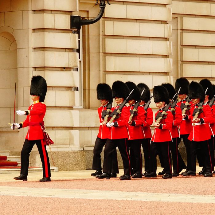 London - Changing Guards