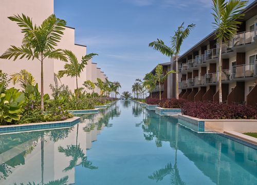 Crowne Plaza Fiji Nadi Bay Resort & Spa