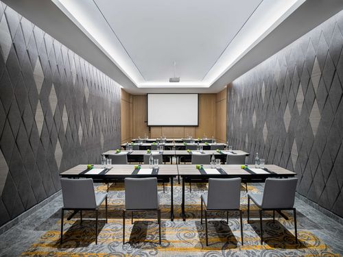 Api Room 42 sqm