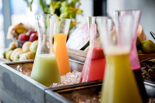 UNLIMITED REFRESHMENT: ALL-DAY JUICE BAR