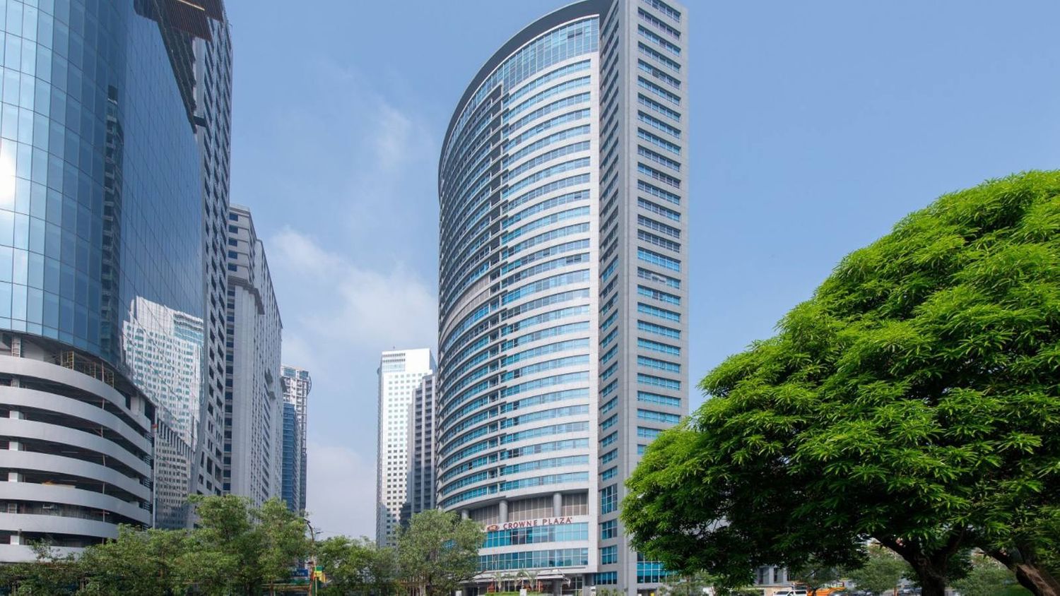 Crowne Plaza Manila Galleria