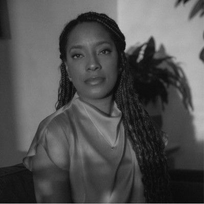 Speaker image for Alicia Walker
