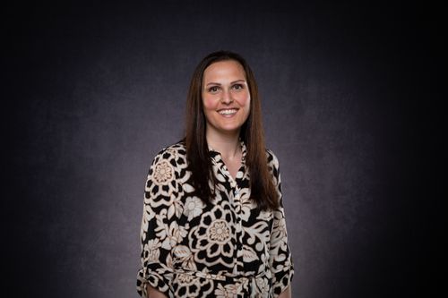 Speaker profile image for Amy Farnfield