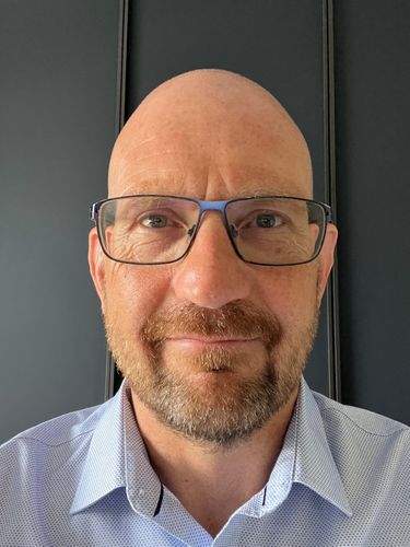 Speaker profile image for Dan Hollas