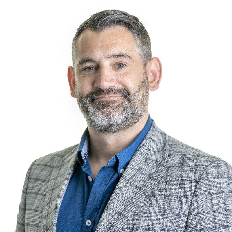 Ross O'Loughlin