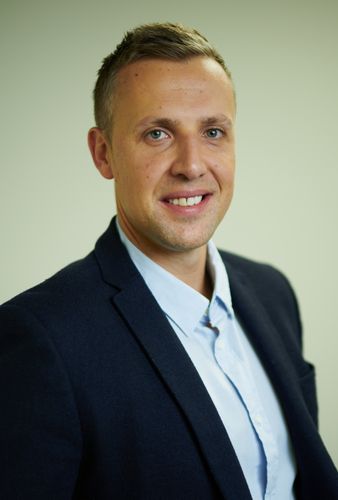 Speaker profile image for Adam Lamping