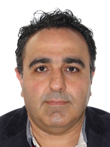 Farshid    Hosseini