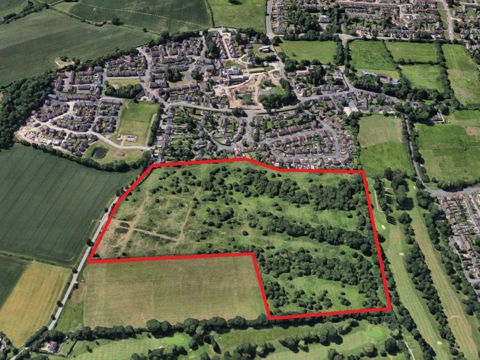 Developers have submitted plans for the construction of 1,200 new homes on the eastern edge of Leicester
