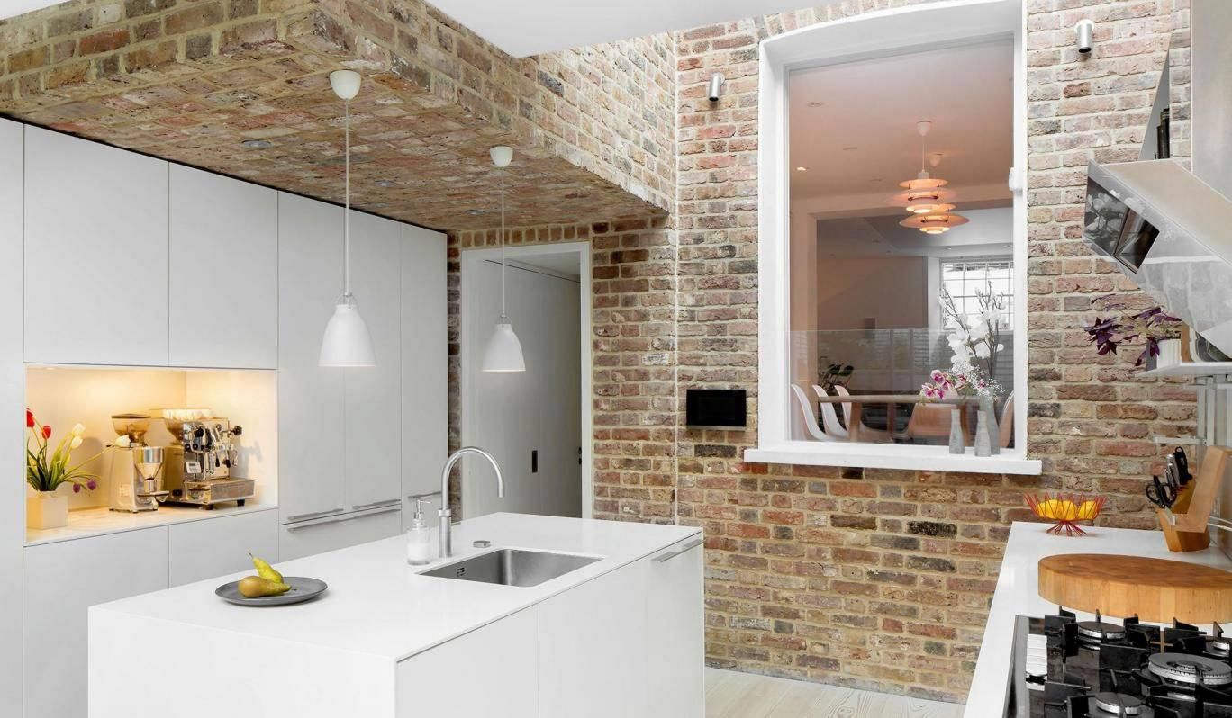 TINY GEORGIAN 'GAP HOUSE' IN PUTNEY DOUBLES ITS VALUE WITH INNOVATIVE DESIGN