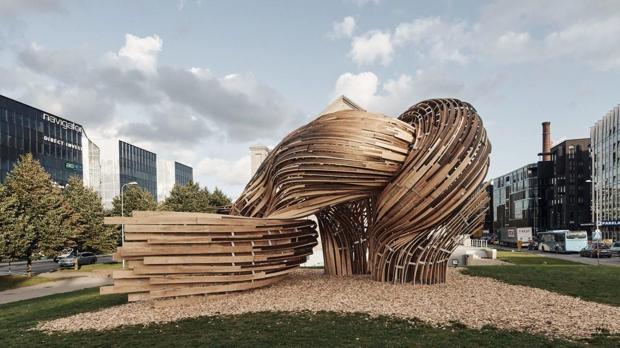 Digital models and augmented reality used to build twisting pavilion in Tallinn