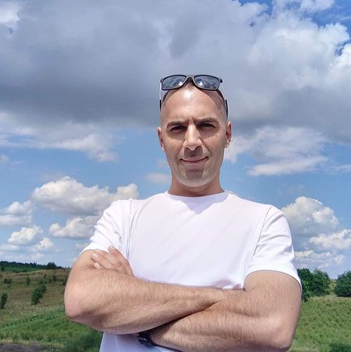 Ahmed Freihat - Freihat Co