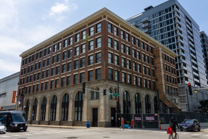 Permit issued to begin renovation of 801 West Madison into The Neighborhood Hotel West Loop