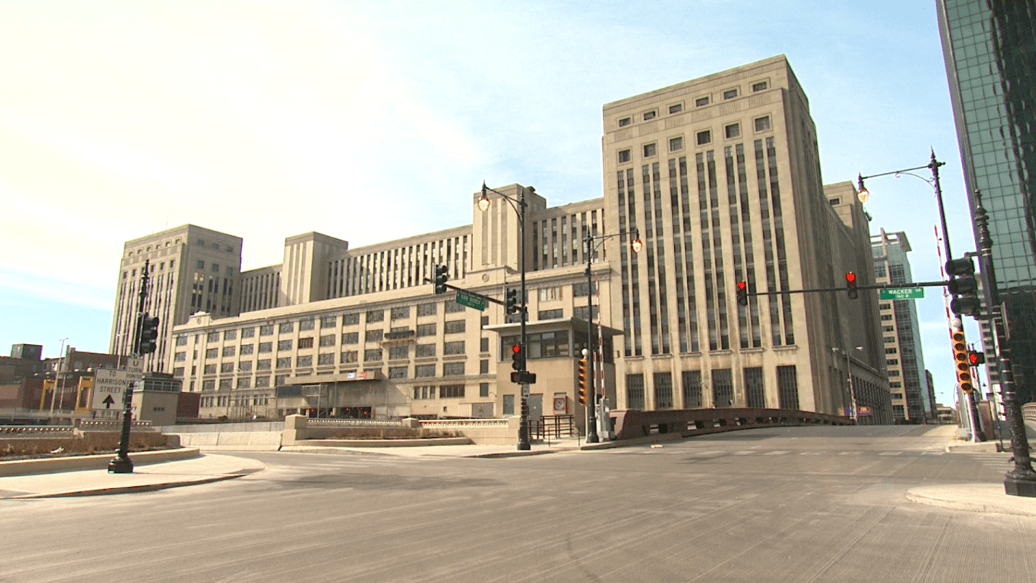 Uber Officially Takes Over Space in Chicago's Old Post Office Building -  Chicago Build 2023