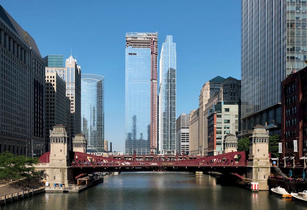 Salesforce Tower Undergoes Final Glass Installation in River North