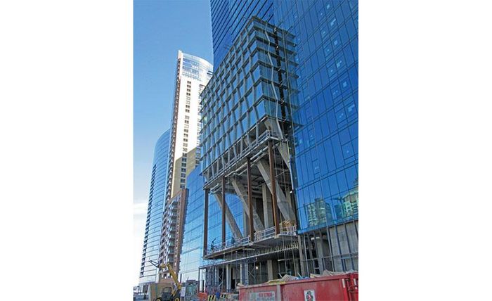 A Double-decker Road Runs Through Vista Tower, Chicago's Third-tallest Building
