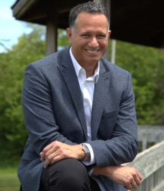 Stephen Quinonez - Barrett Financial Group, LLC