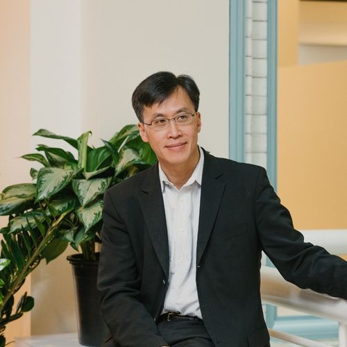 Luke Leung - SOM