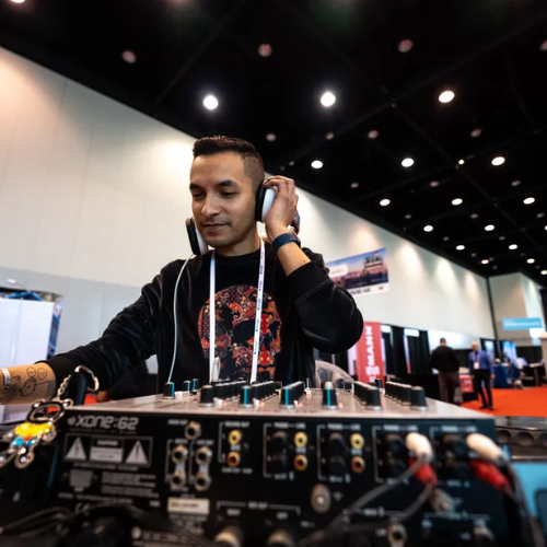 DJ & Live Music