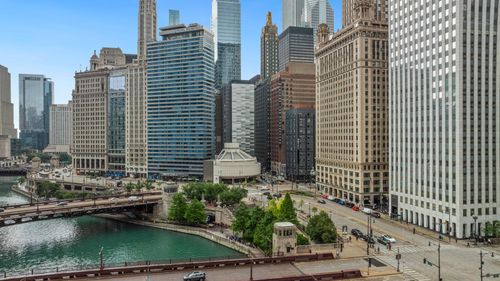 Developers secure funding and permit for office to residential conversion at 65 E. Wacker