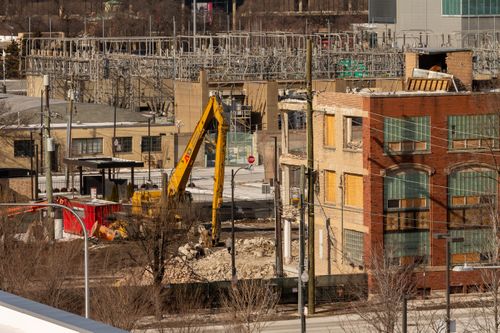 ComEd Demolishes 1920s Industrial Office Building At 900 South Clinton In South Loop