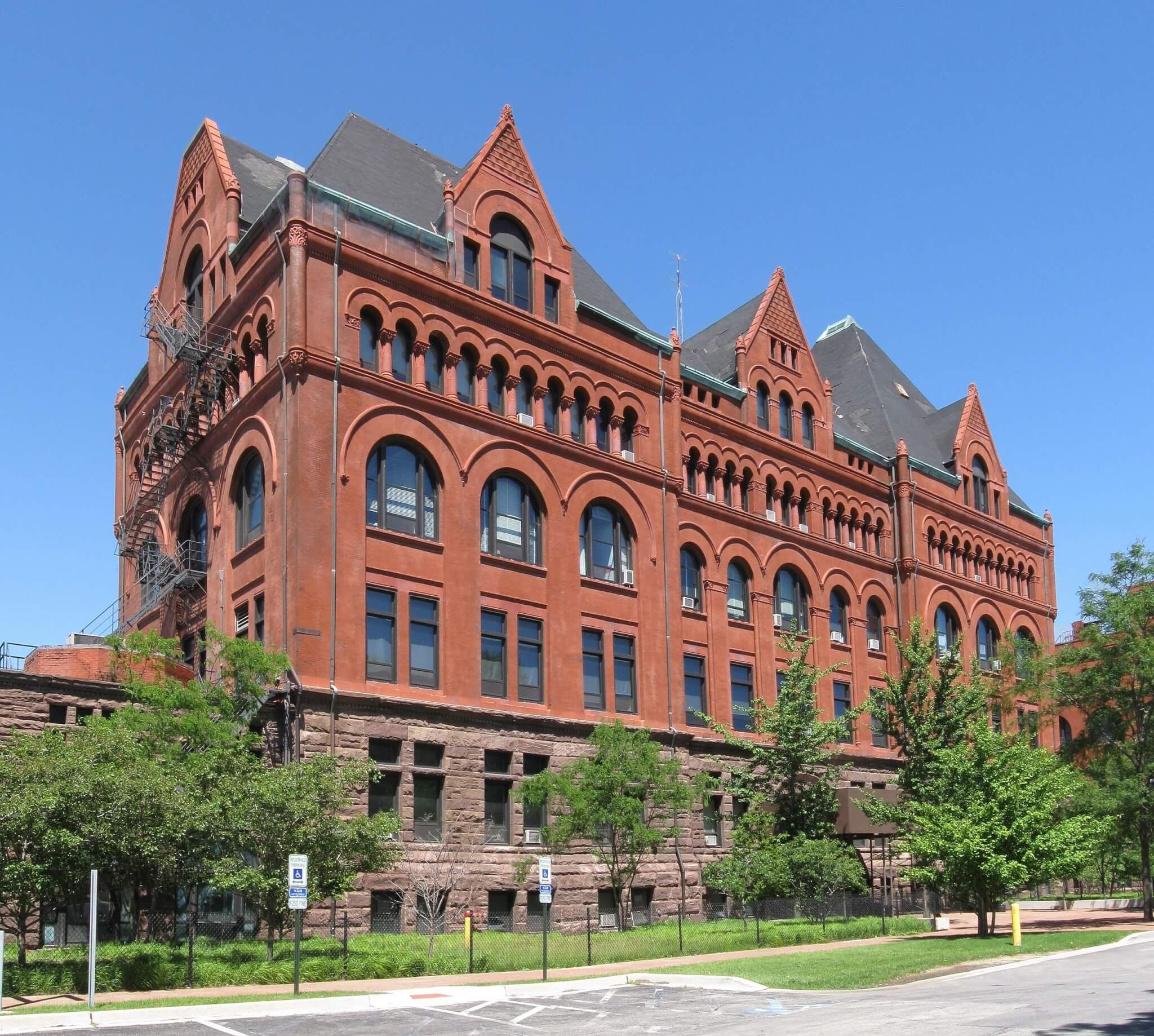 Illinois Institute of Technology Among the First Cohort of Universities to Receive DOE’s Zero Energy Design Designation