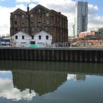 LONDON IS ON THE ROAD TO BECOMING A SMART CITY, BUT E-COMMERCE STRUGGLES TO FIND ITS PLACE