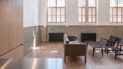Coffey Architects covers London apartment in 30,000 wooden blocks