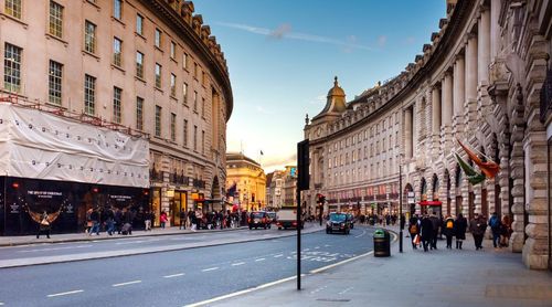 &pound;90m plans to ‘restore’ Oxford Street in London