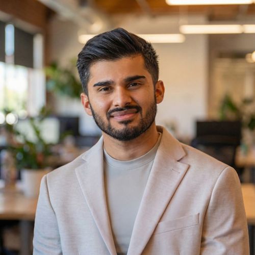 Speaker profile image for Hamza Shaikh