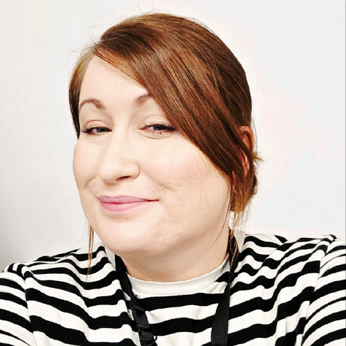 Speaker profile image for Hollie Rowe