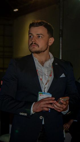 Speaker profile image for Sam Weller