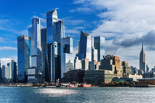 Construction goes vertical for 70 Hudson Yards