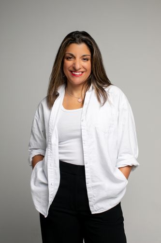 Nadine  Ezzie