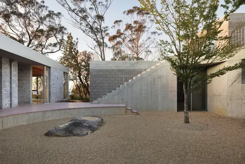 Blue Mountains House by Anthony Gill Architects