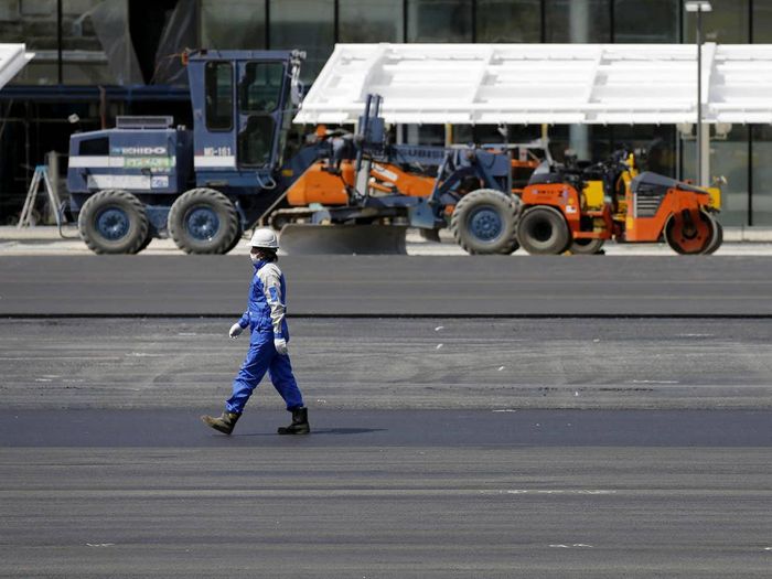 Kimonos & Hardhats: Japan’s ‘Womenomics’ campaign takes aim at women in construction