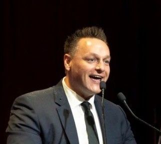 Kurt Warren - Hansen Yuncken