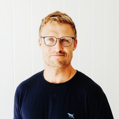 Peter Love - The Good Builder 