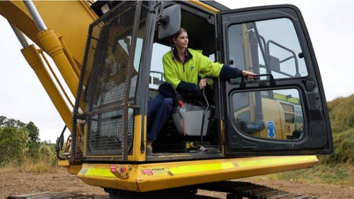 Women in construction targets exceeded in hospital upgrade