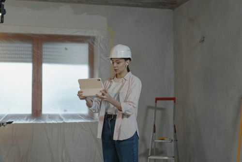 Breaking Barriers: How Digital Tools Are Empowering Women in Australia’s Construction Industry
