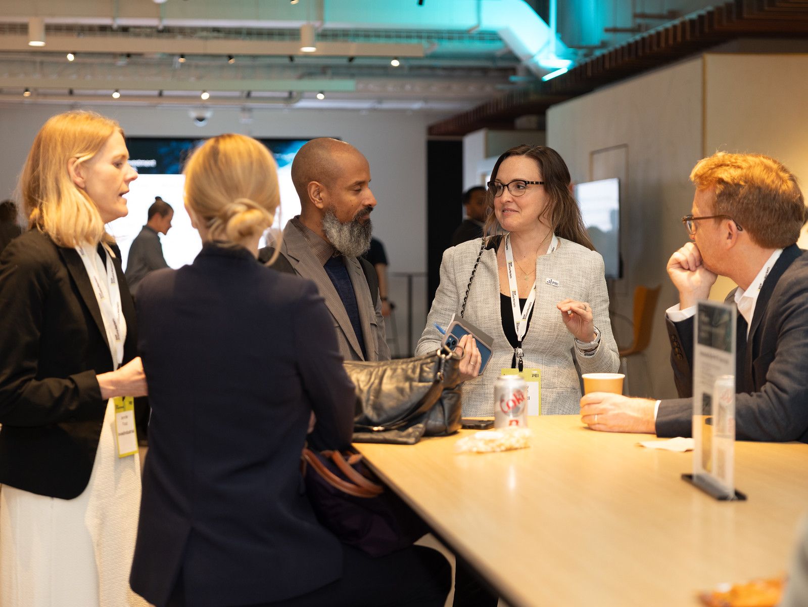 Delegates networking at Responsible Investment Forum: New York