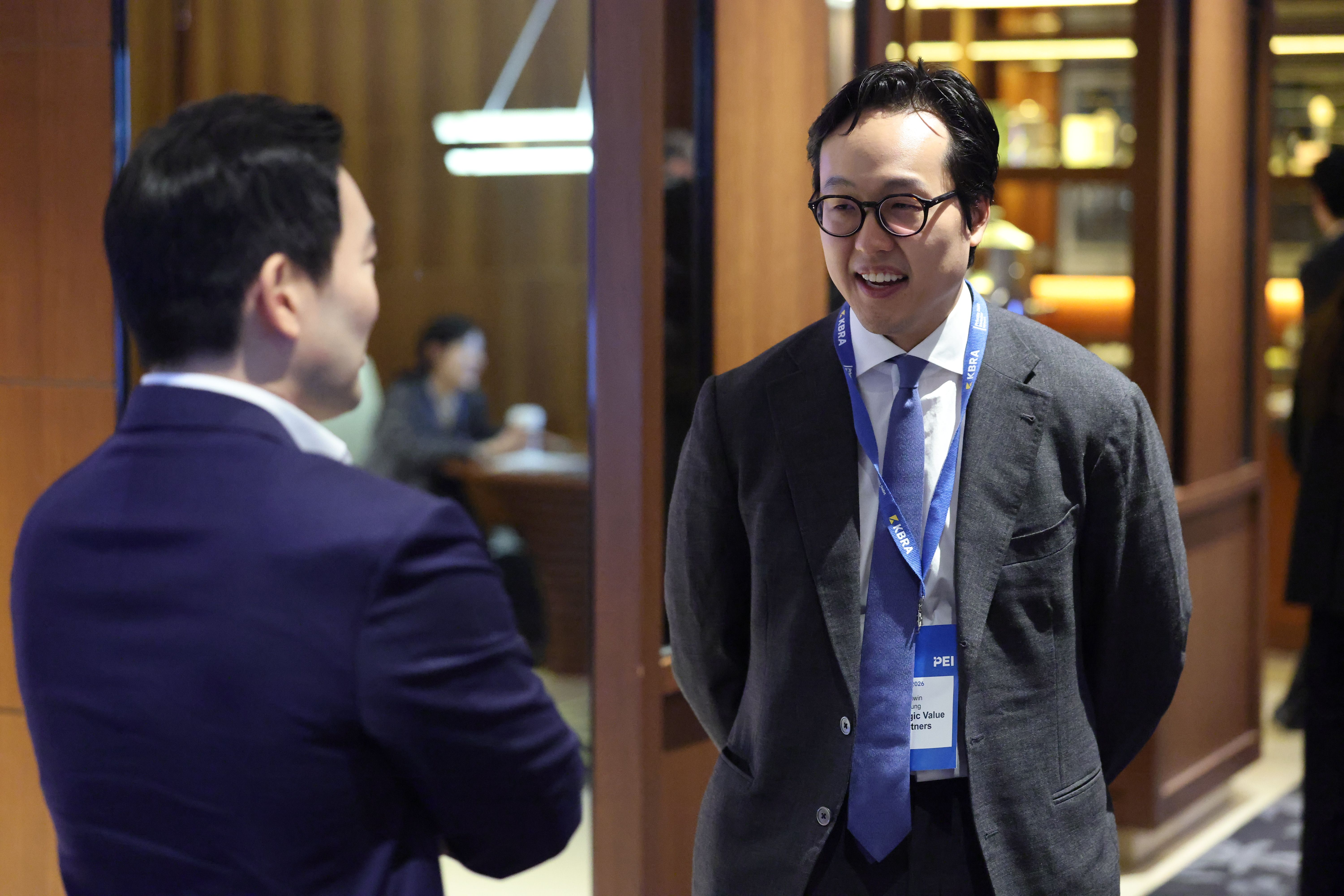 Private credit professionals networking at PEI private credit seoul evening reception Munich