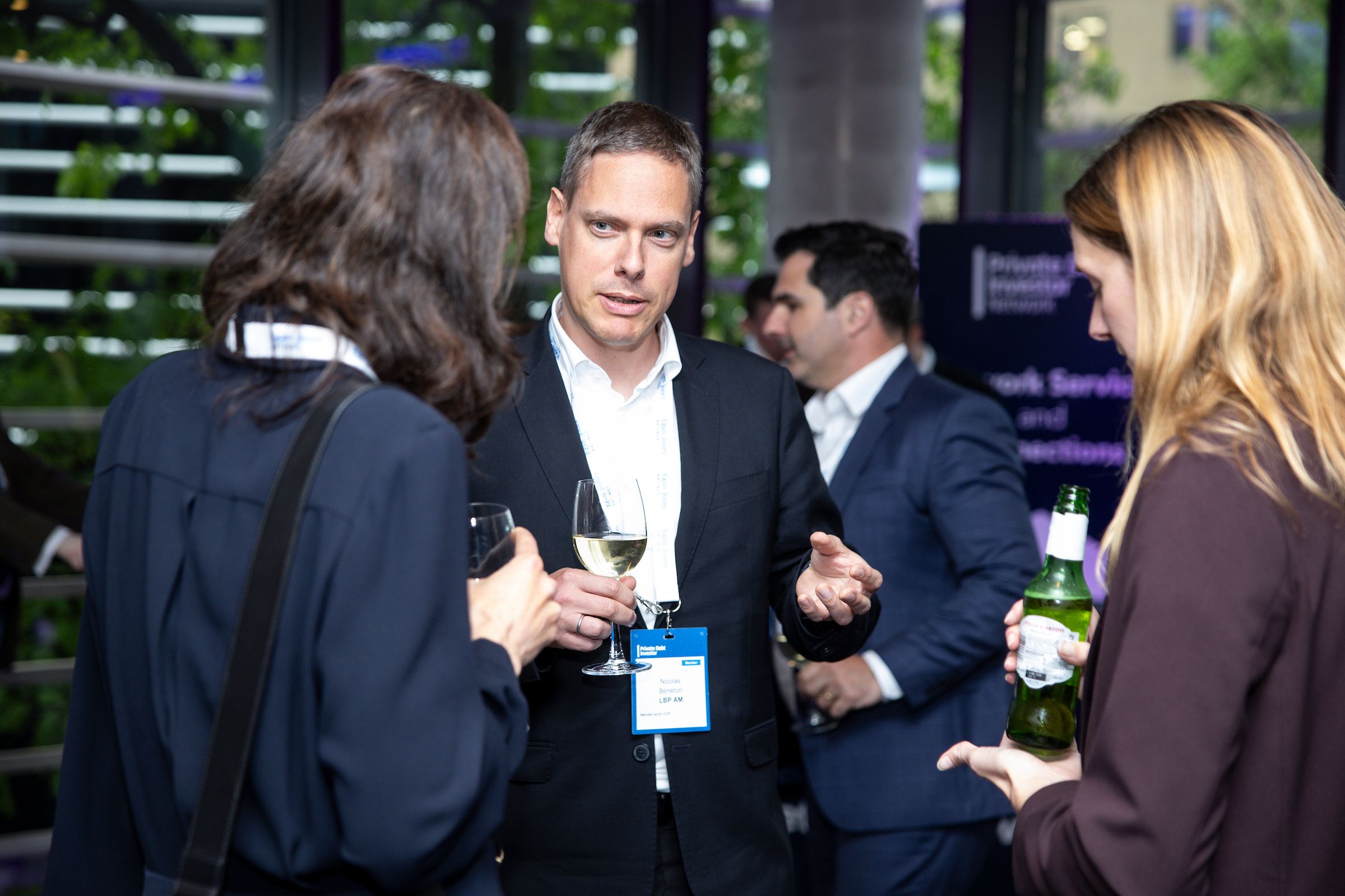 Private credit professionals networking at PDI DACH Forum evening reception Munich