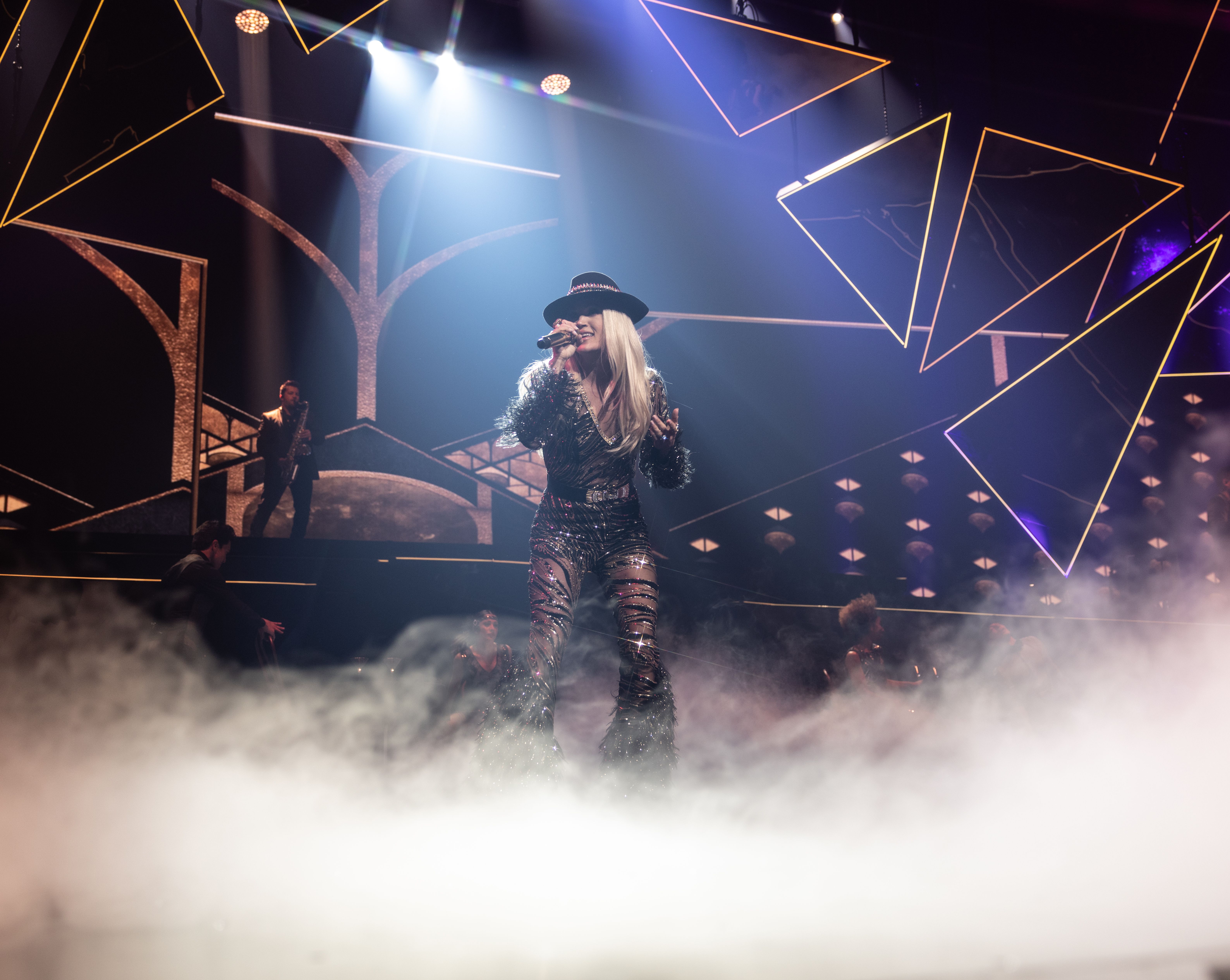 BlackTrax is the only solution for Carrie Underwood’s REFLECTION