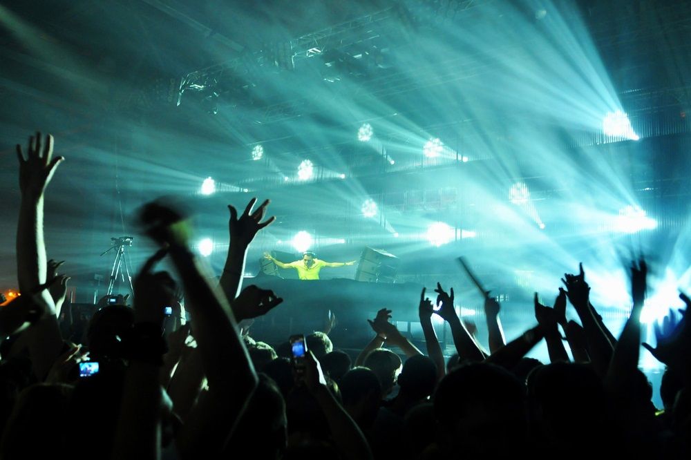 Cover image - Live Technology