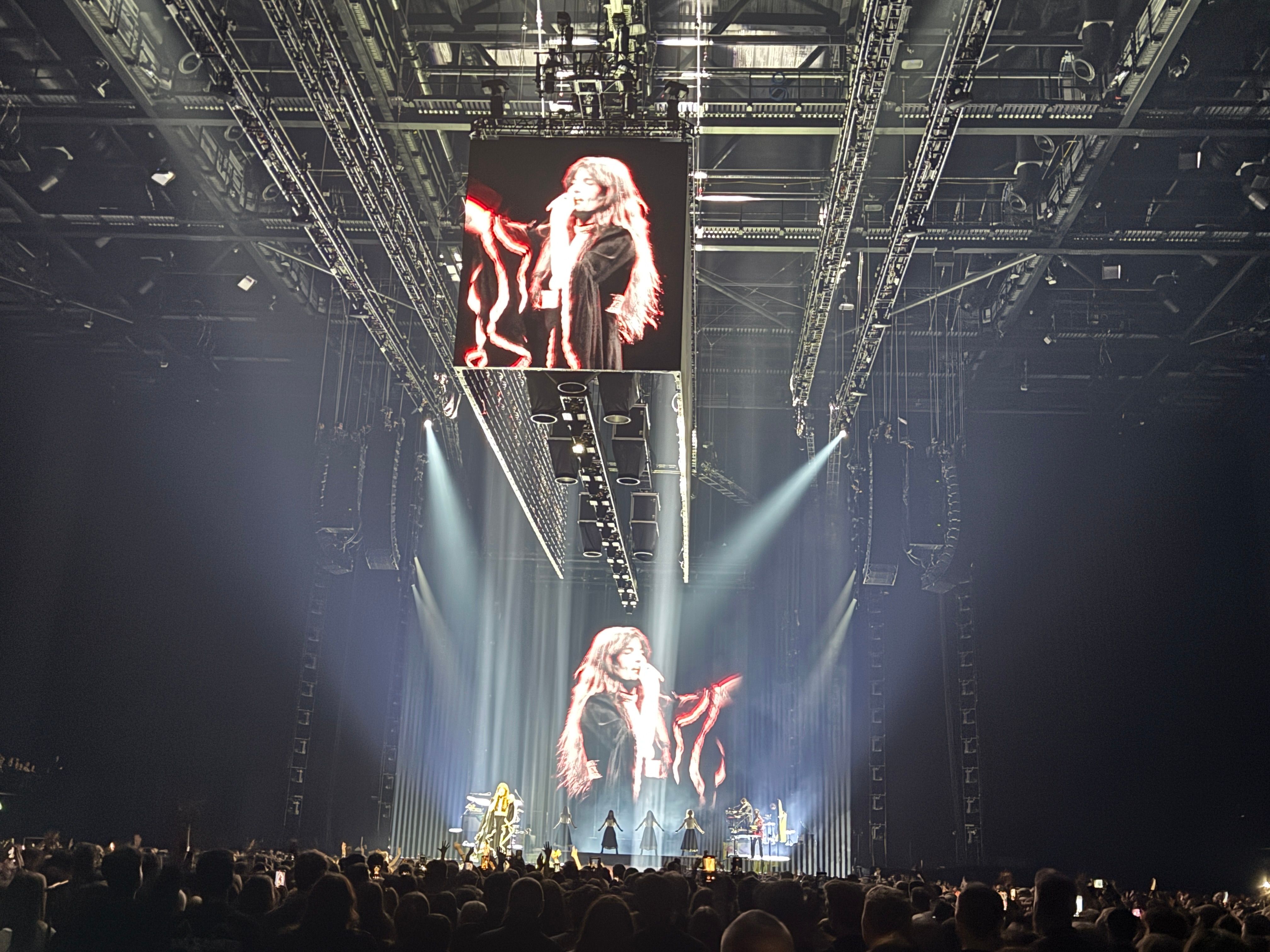 Rigorous Technology supply EXE Flexa wireless load monitoring behind the spectacular Florence and the Machine’s ‘Everybody Scream’ Tour
