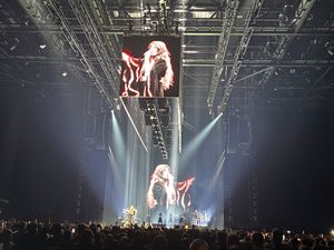 Rigorous Technology supply EXE Flexa wireless load monitoring behind the spectacular Florence and the Machine’s ‘Everybody Scream’ Tour