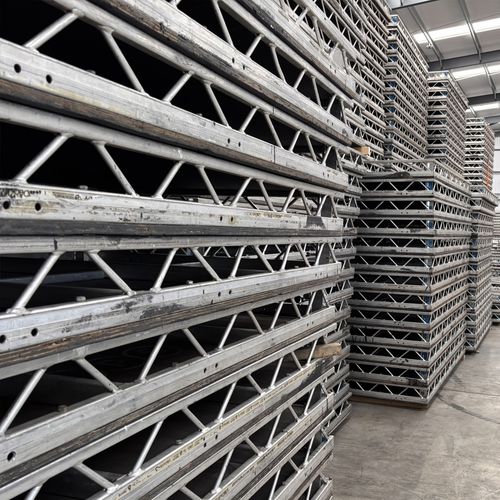 Massive hire stocks of LiteDeck Staging